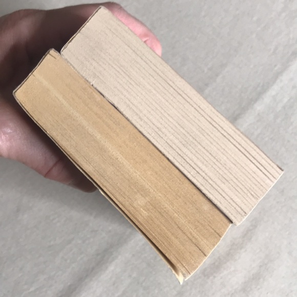 📚2/$6  2-Book Romance Bundle - Picture 4 of 15